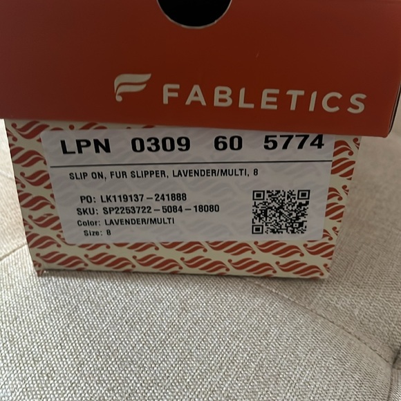 Fabletics slippers NWT - Picture 3 of 3